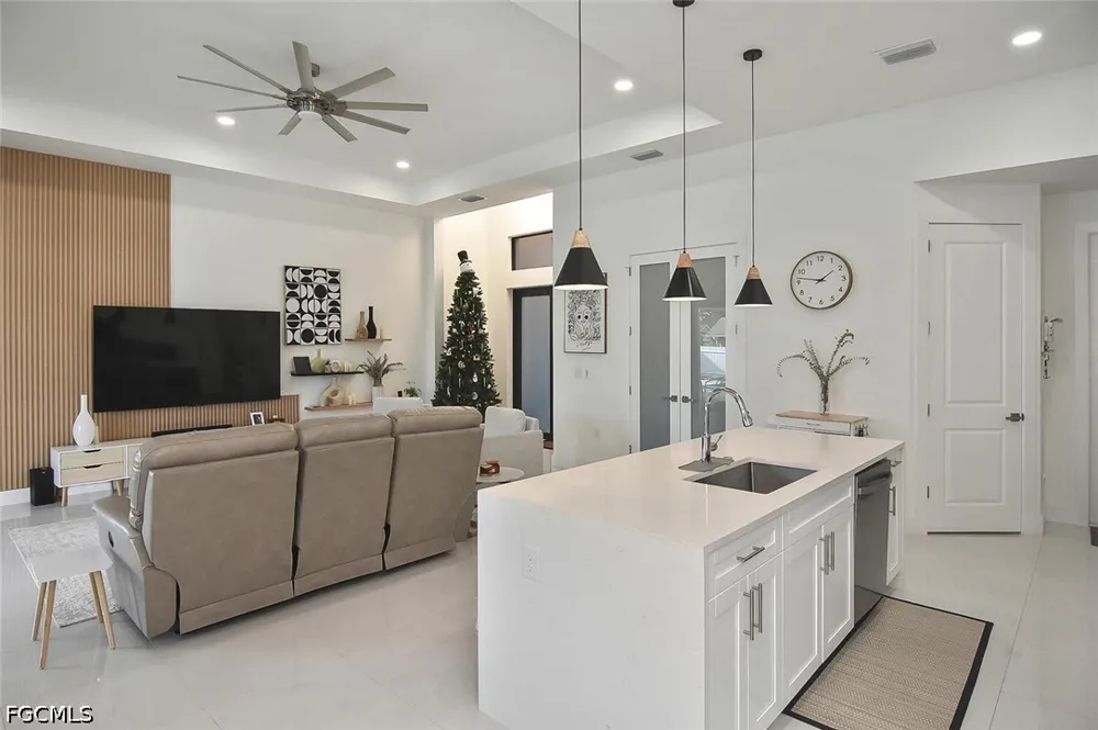 SE 2nd Avenue Cape Coral, FL 33990