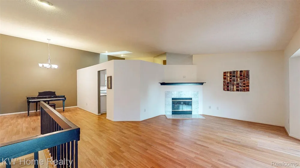 38608 Chessington Farmington Hills City, MI 48331