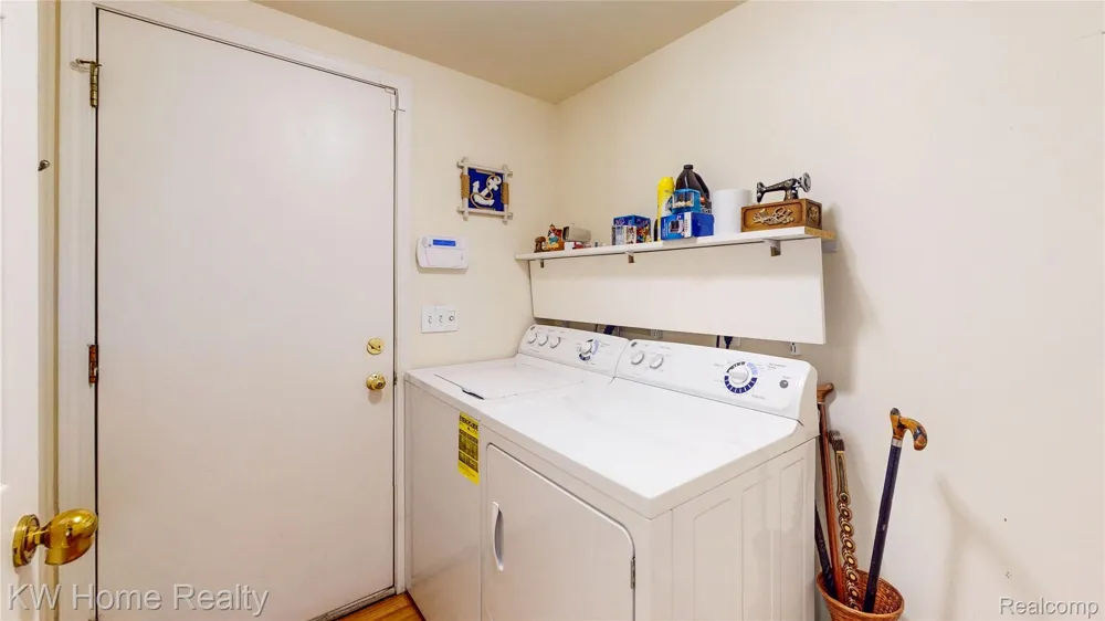38608 Chessington Farmington Hills City, MI 48331
