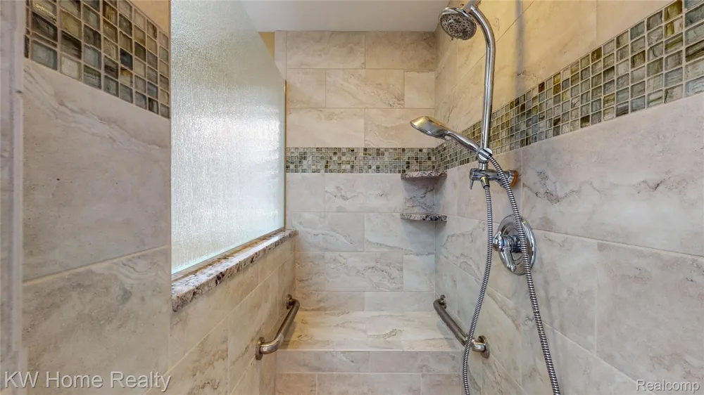 38608 Chessington Farmington Hills City, MI 48331