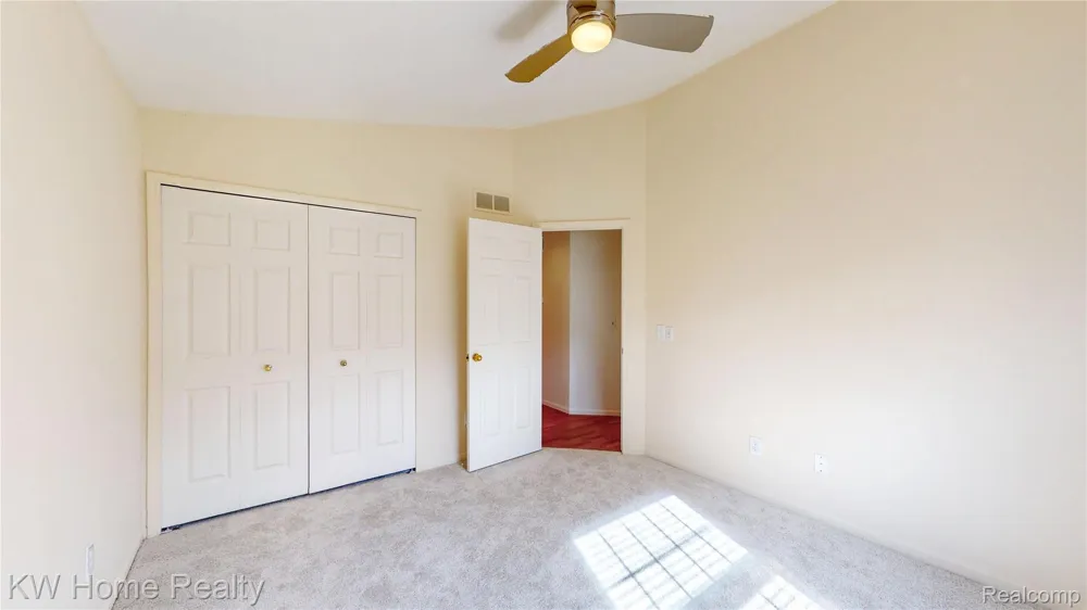 38608 Chessington Farmington Hills City, MI 48331