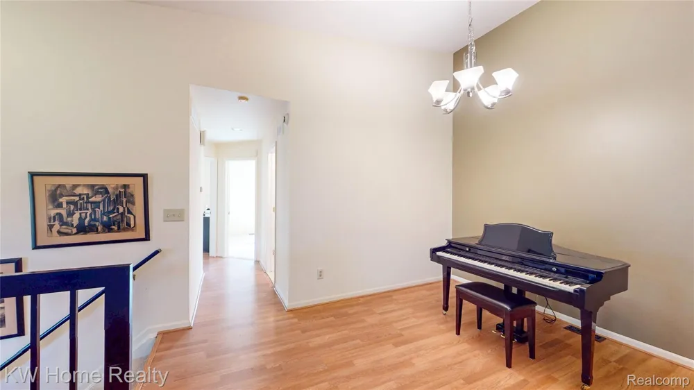38608 Chessington Farmington Hills City, MI 48331