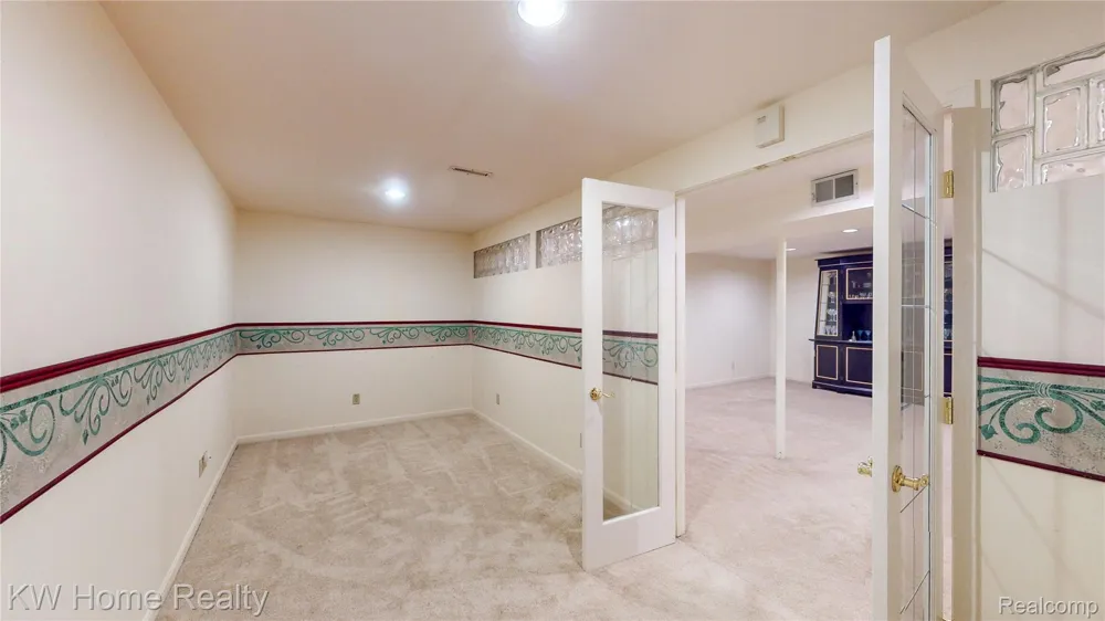 38608 Chessington Farmington Hills City, MI 48331
