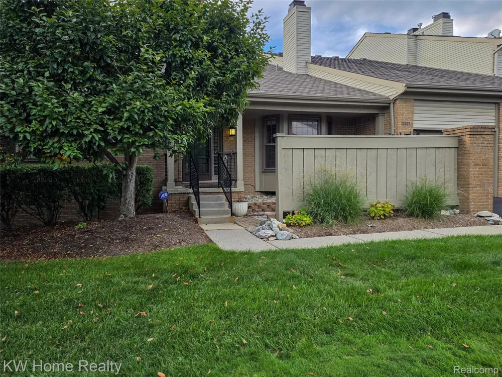 38608 Chessington Farmington Hills City, MI 48331
