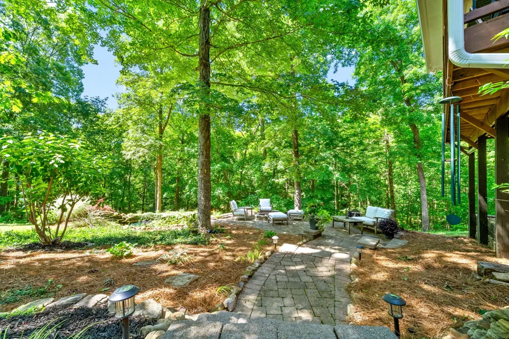 274 Yearling Trce Pleasant View, TN 37146