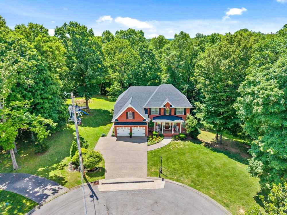 274 Yearling Trce Pleasant View, TN 37146