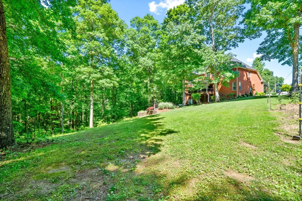 274 Yearling Trce Pleasant View, TN 37146