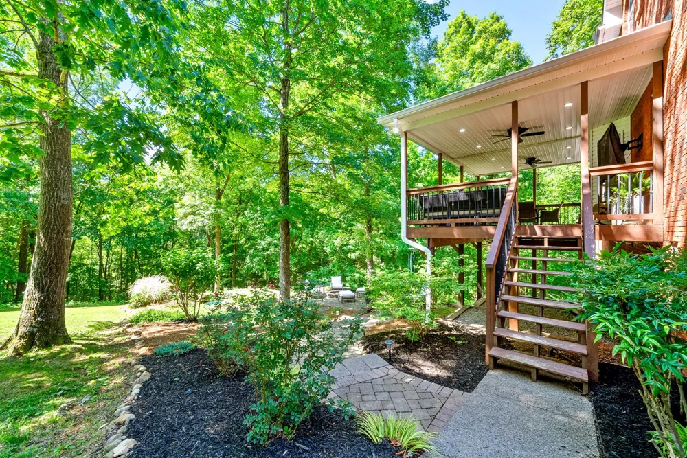 274 Yearling Trce Pleasant View, TN 37146