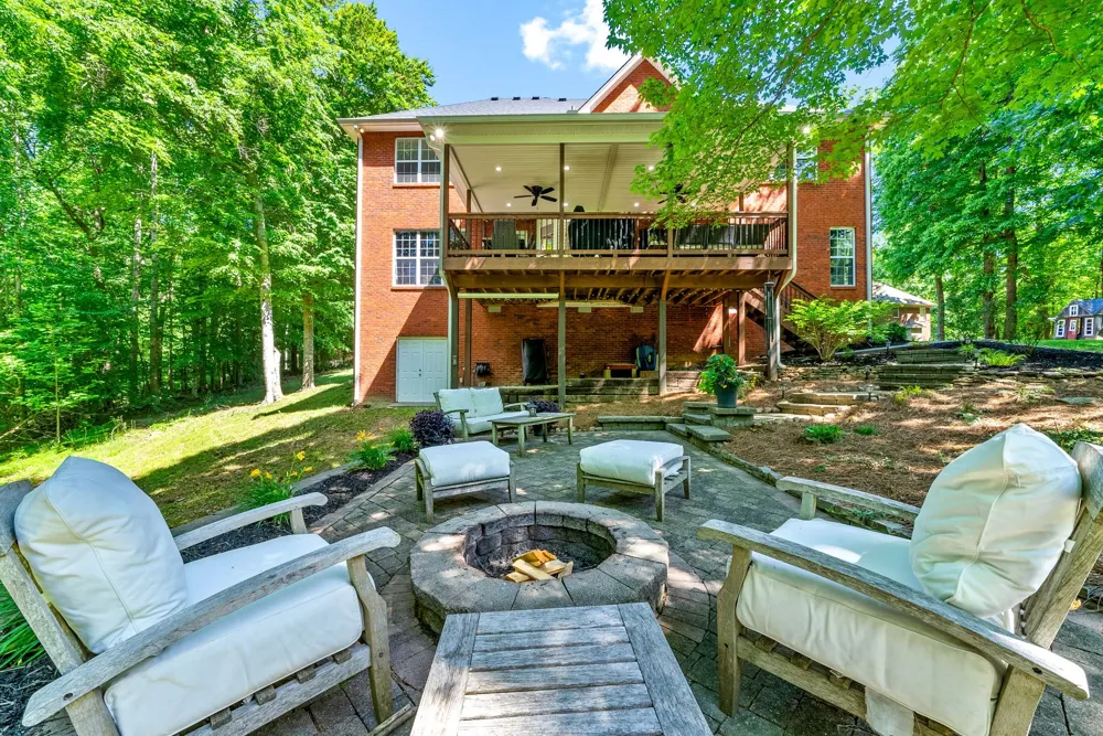 274 Yearling Trce Pleasant View, TN 37146