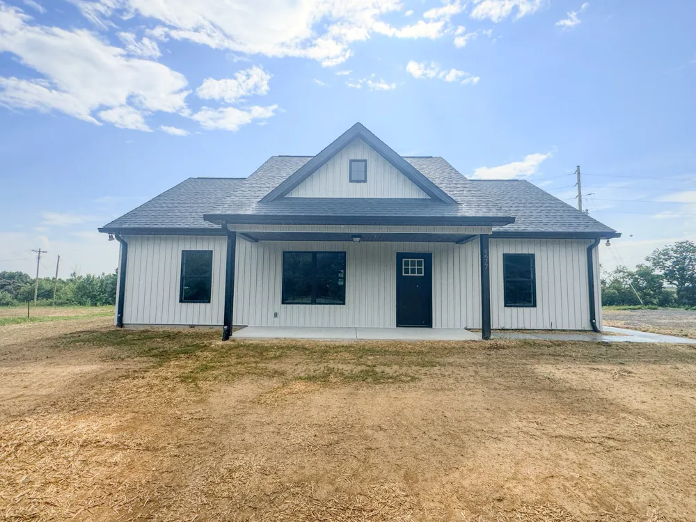 4677 Scottsville Rd Lafayette, TN 37083