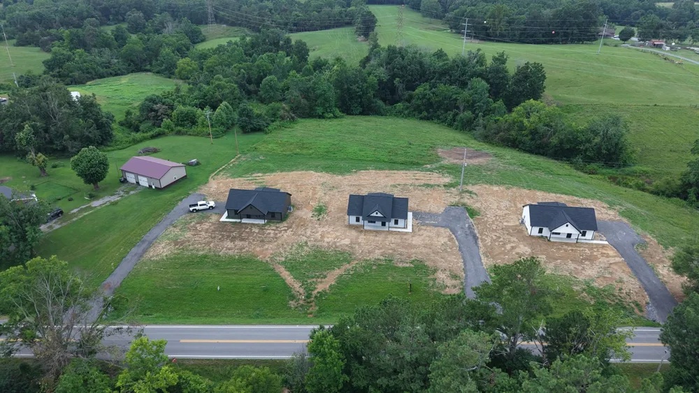 4677 Scottsville Rd Lafayette, TN 37083