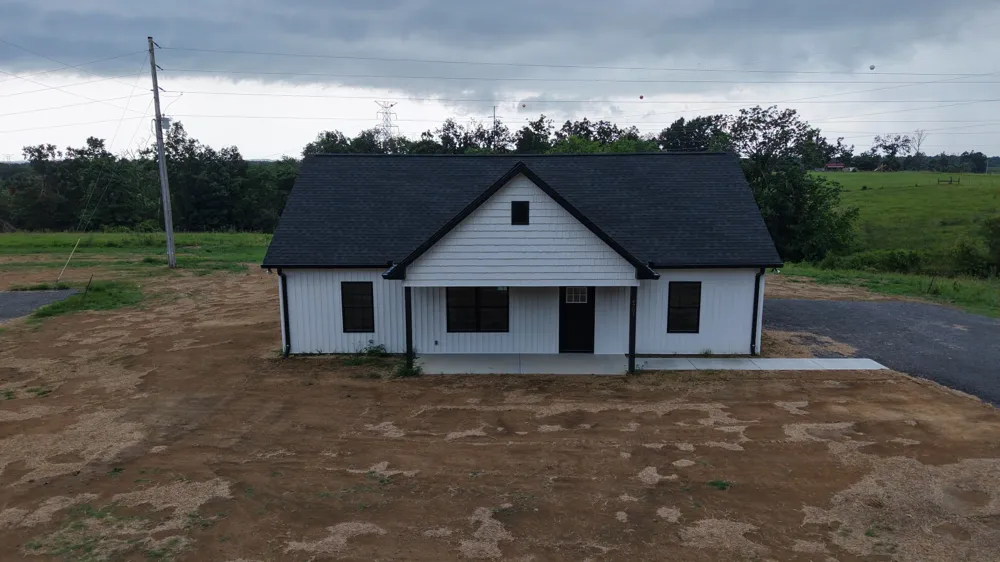 4677 Scottsville Rd Lafayette, TN 37083