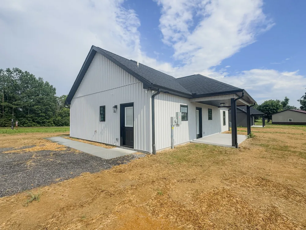 4677 Scottsville Rd Lafayette, TN 37083