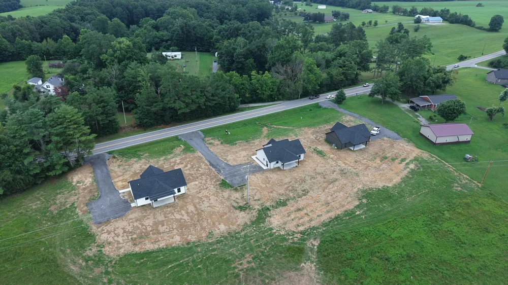 4677 Scottsville Rd Lafayette, TN 37083