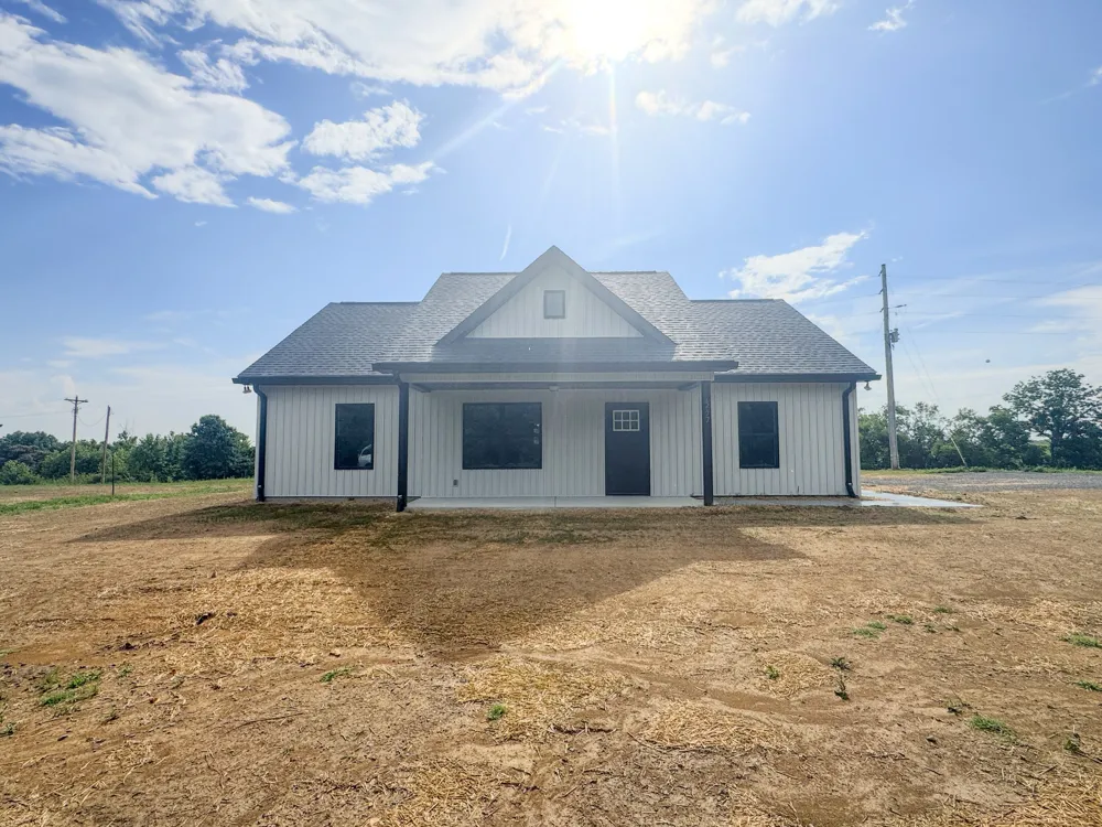 4677 Scottsville Rd Lafayette, TN 37083