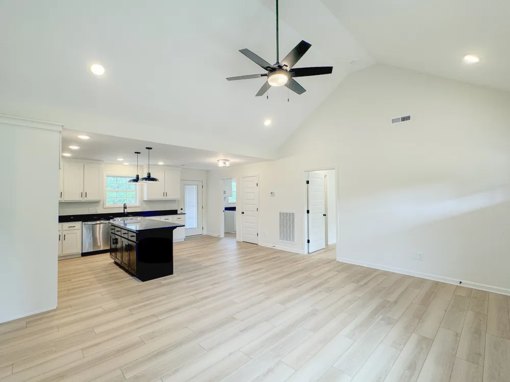 4677 Scottsville Rd Lafayette, TN 37083