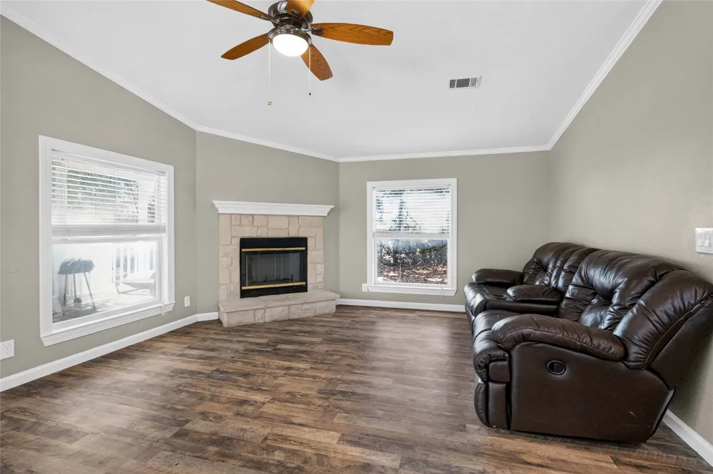 301 FM 1660 Hutto, TX 78634