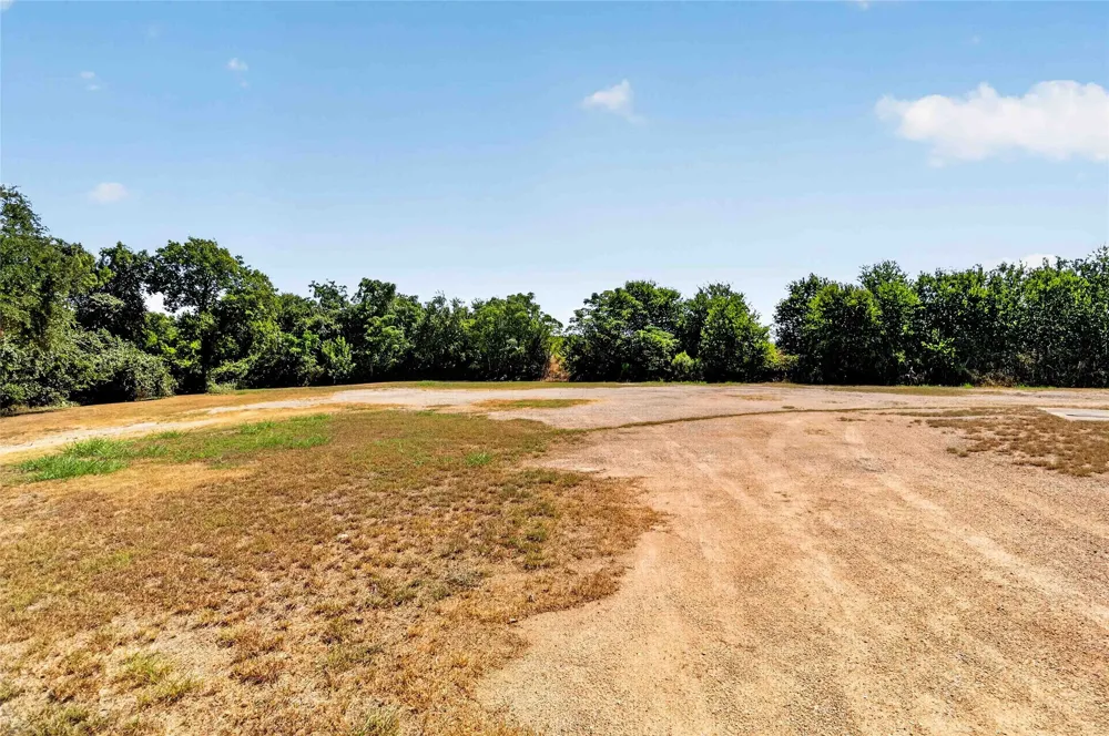 301 FM 1660 Hutto, TX 78634