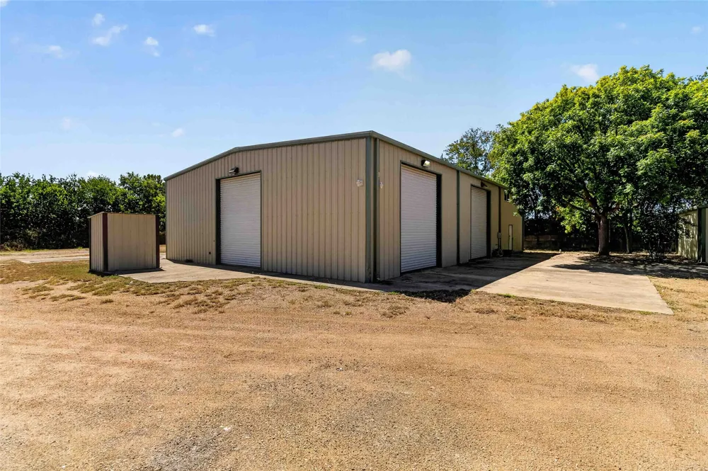 301 FM 1660 Hutto, TX 78634