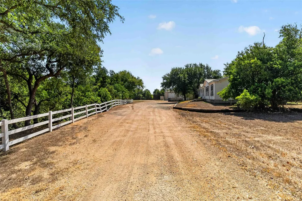 301 FM 1660 Hutto, TX 78634