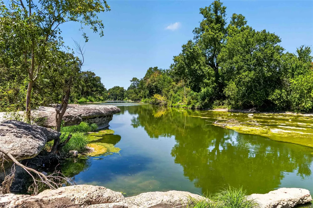 301 FM 1660 Hutto, TX 78634