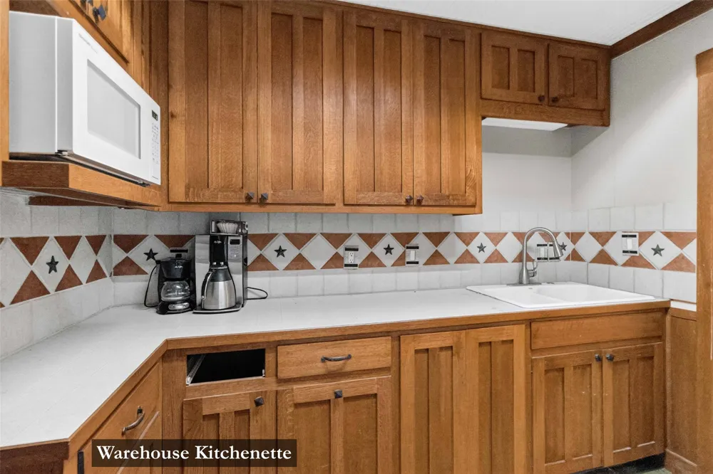 301 FM 1660 Hutto, TX 78634