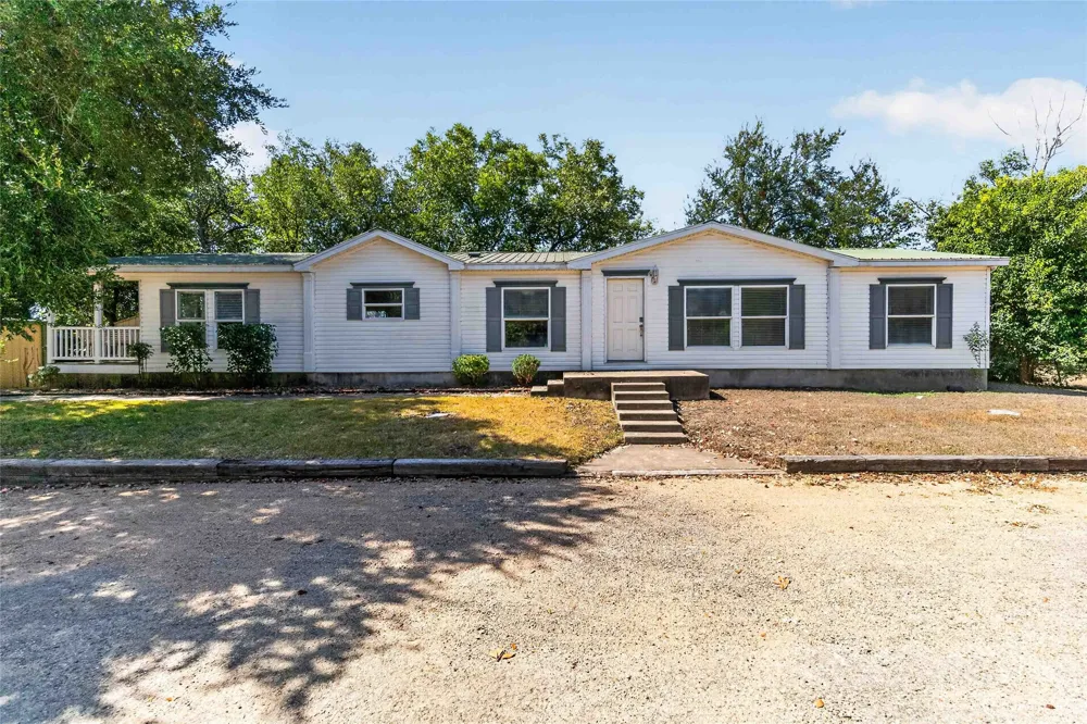 301 FM 1660 Hutto, TX 78634