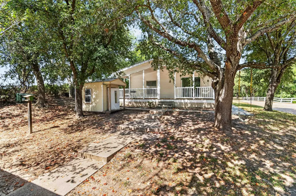 301 FM 1660 Hutto, TX 78634