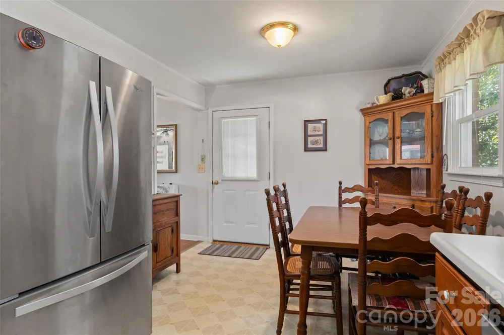 354 Oakdale Road Waynesville, NC 28786