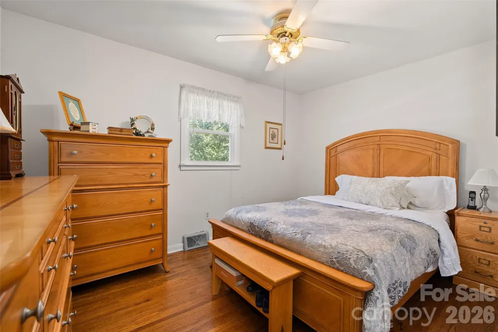 354 Oakdale Road Waynesville, NC 28786