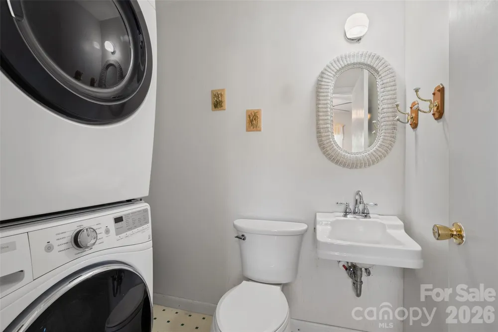 354 Oakdale Road Waynesville, NC 28786