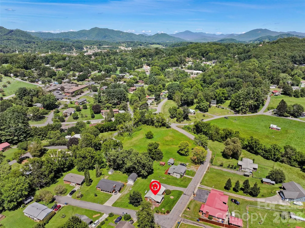 354 Oakdale Road Waynesville, NC 28786