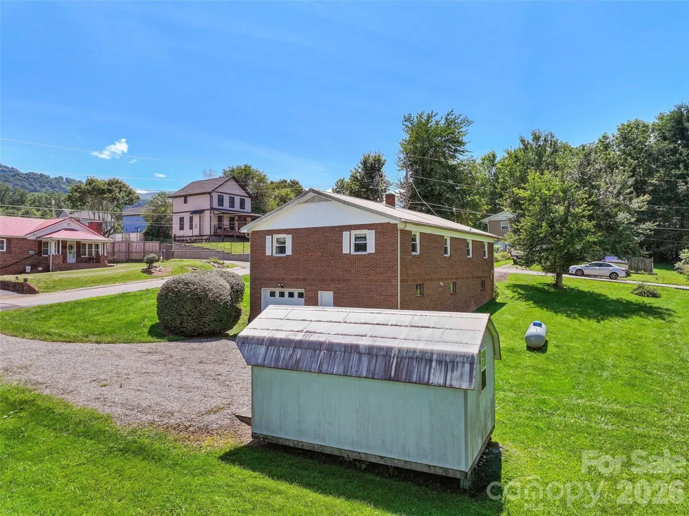 354 Oakdale Road Waynesville, NC 28786