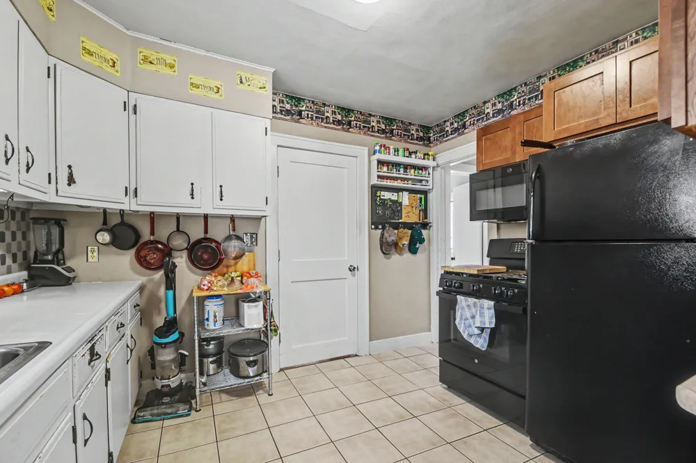 4858 Walton Avenue SW Wyoming, MI 49548