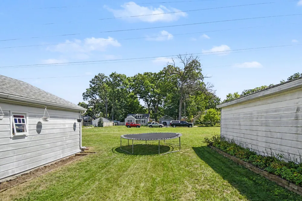 4858 Walton Avenue SW Wyoming, MI 49548