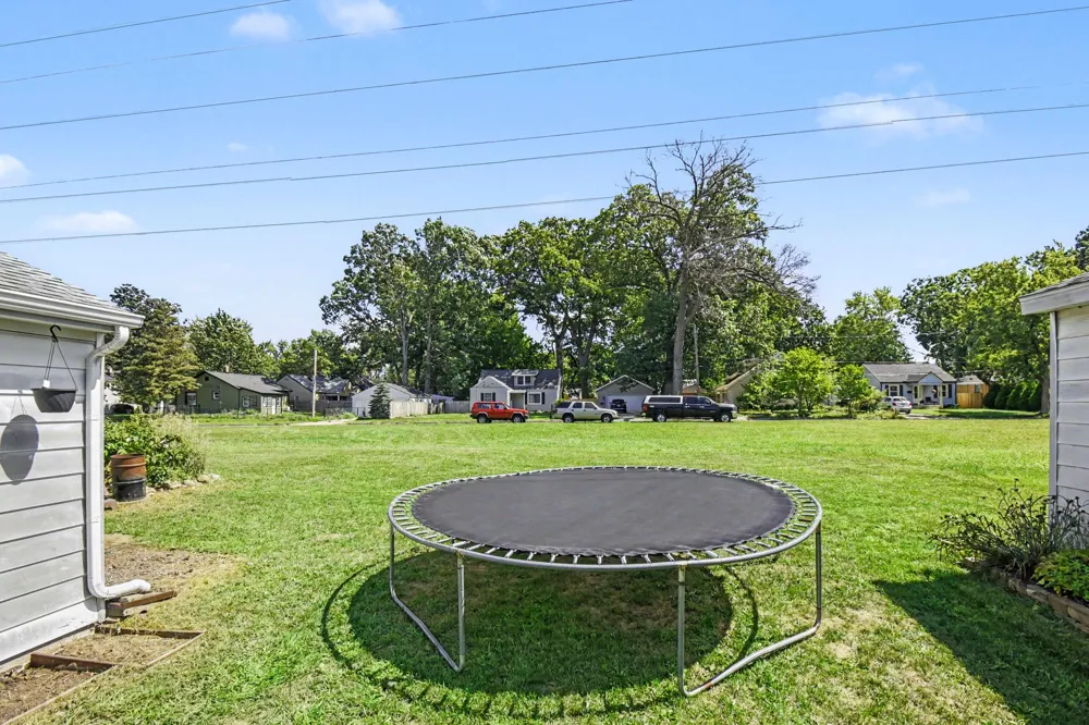 4858 Walton Avenue SW Wyoming, MI 49548