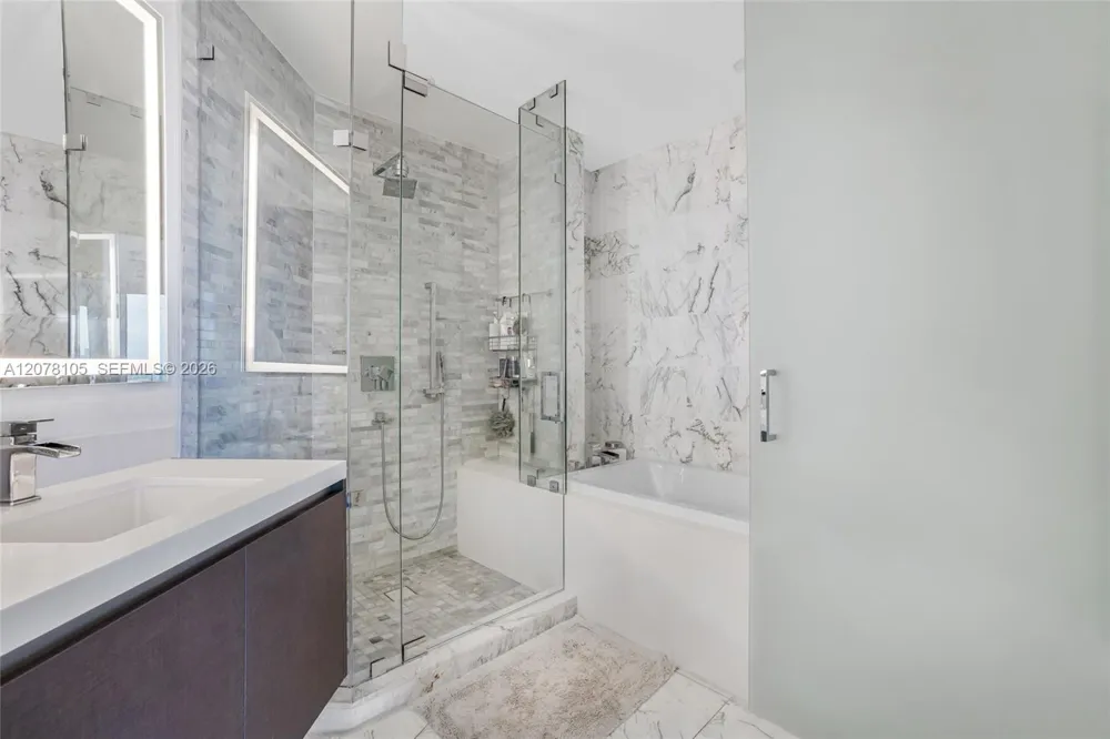 851 NE 1st Ave #1408 Miami, FL 33132