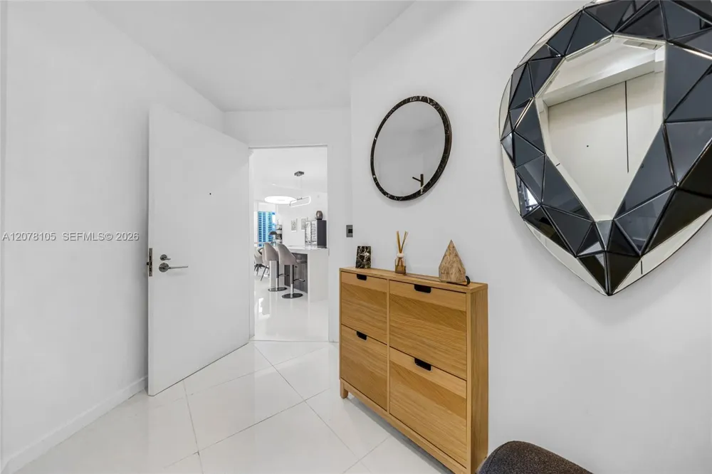 851 NE 1st Ave #1408 Miami, FL 33132
