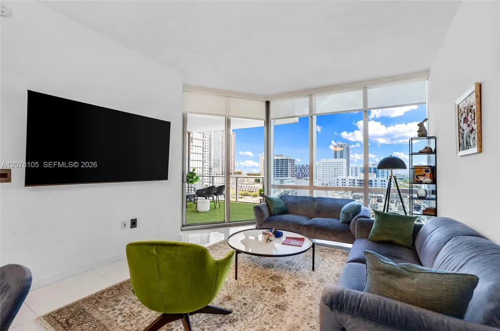 851 NE 1st Ave #1408 Miami, FL 33132