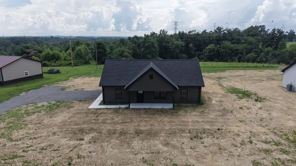 4649 Scottsville Rd Lafayette, TN 37083
