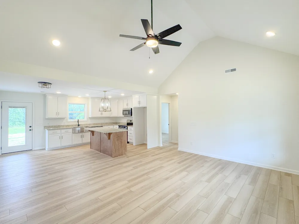 4649 Scottsville Rd Lafayette, TN 37083