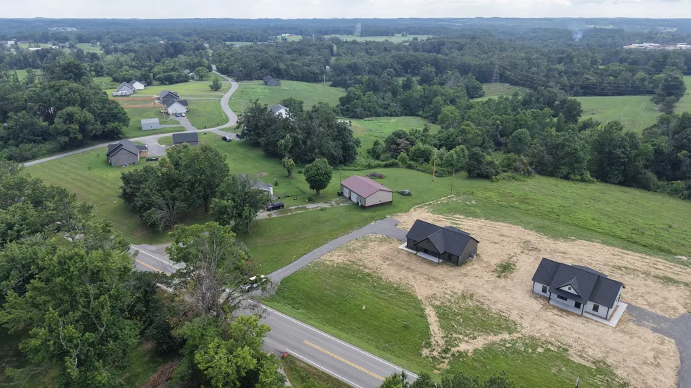 4649 Scottsville Rd Lafayette, TN 37083