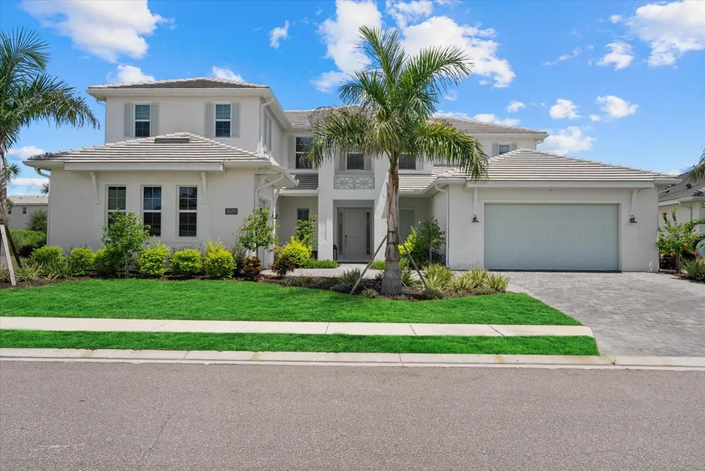 8129 NEVIS RUN Lakewood Ranch, FL 34202