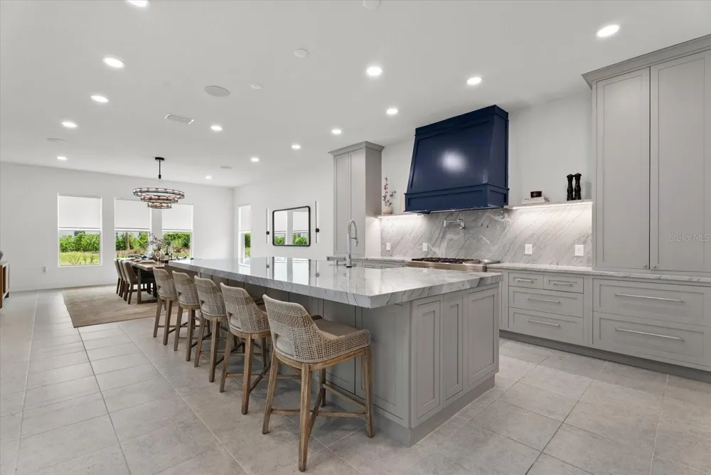 8129 NEVIS RUN Lakewood Ranch, FL 34202
