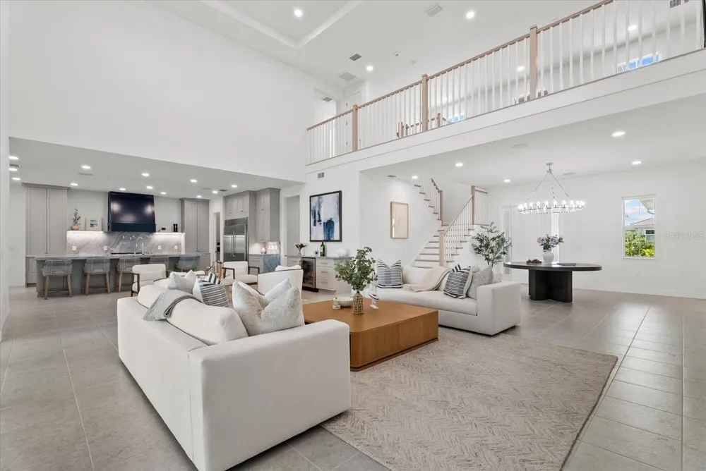 8129 NEVIS RUN Lakewood Ranch, FL 34202