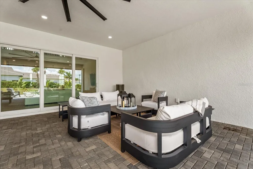 8129 NEVIS RUN Lakewood Ranch, FL 34202