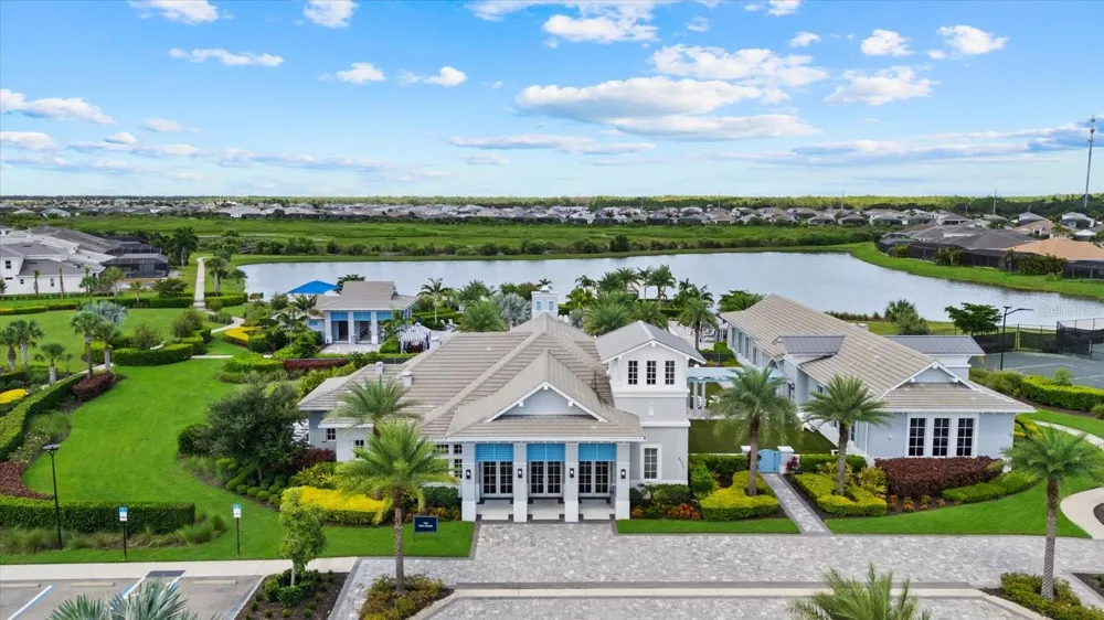 8129 NEVIS RUN Lakewood Ranch, FL 34202