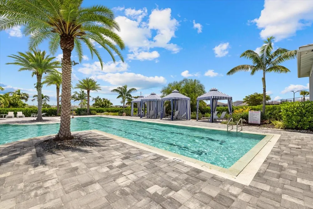 8129 NEVIS RUN Lakewood Ranch, FL 34202
