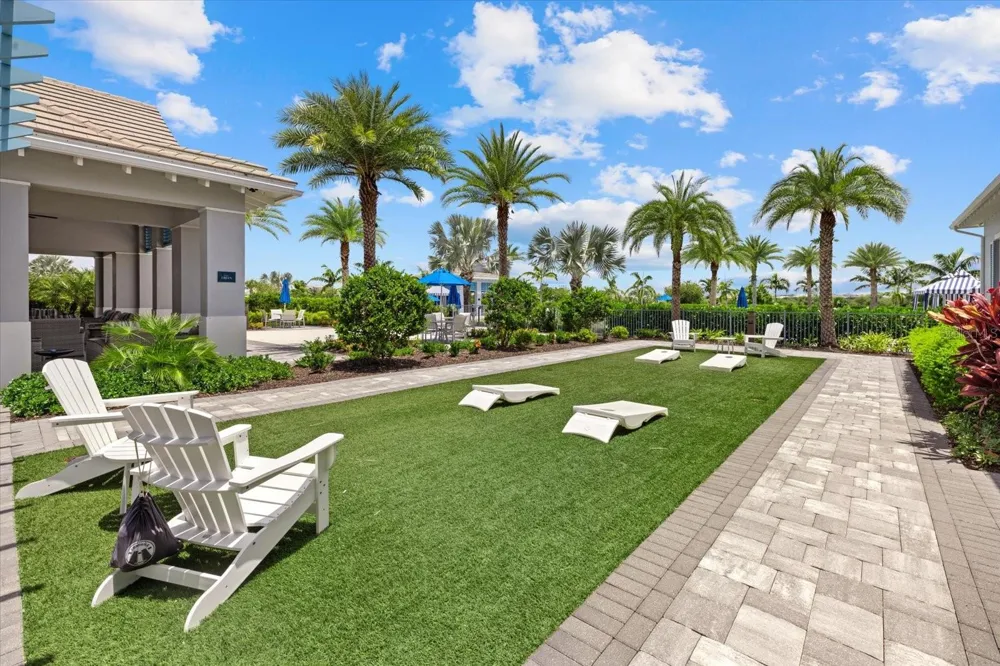 8129 NEVIS RUN Lakewood Ranch, FL 34202