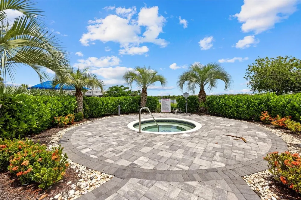 8129 NEVIS RUN Lakewood Ranch, FL 34202